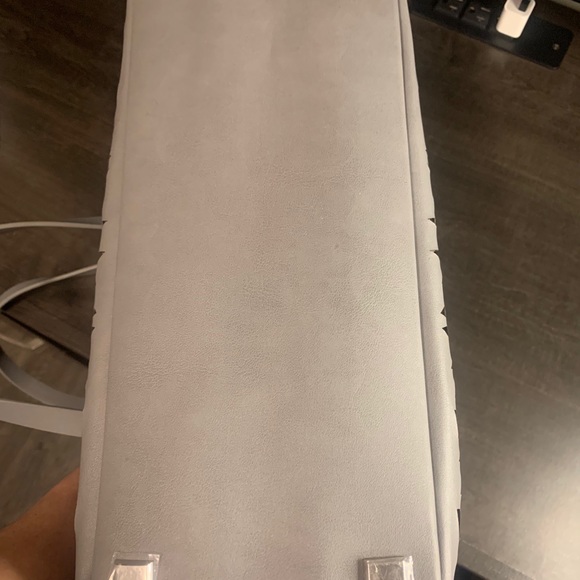 Hudson Tote Large- Grey Perf - Picture 3 of 5